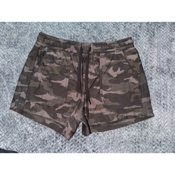 Athleta Pants - Athleta Women's Camo Farallon Short Drawstring Stretch Side Pockets Size‎ 6